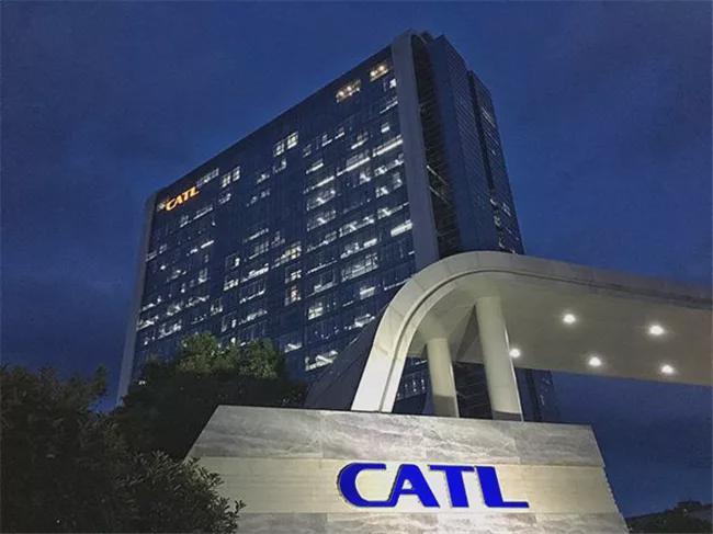 隔壁新能源车企股价萎靡 宁德时代凭什么市值万亿