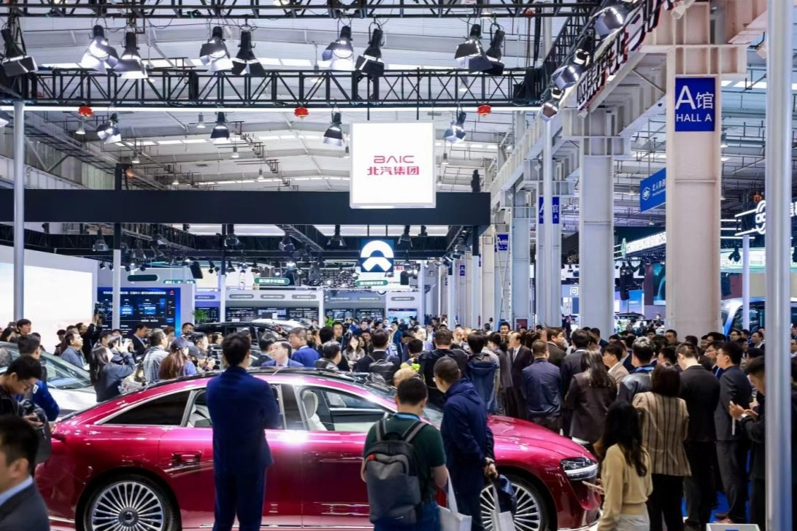 2025中国汽车三创新高，2026我们该谨慎还是乐观？