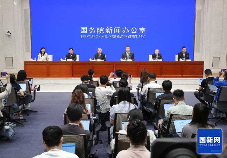 220亿财政支持，新能源重卡彻底火了！交通运输部：已进入快速普及新阶段