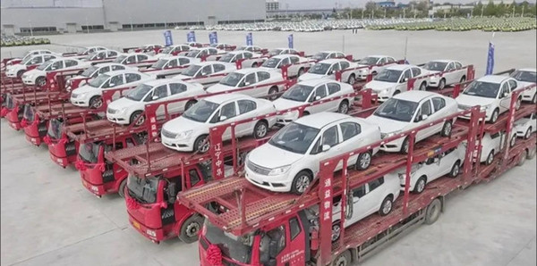 速达纯电动轿车发往德国，全年将出口1.2万辆