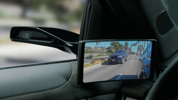 镜泰给摄像头后视镜增加新功能，可自动保存事故前后20秒的录像